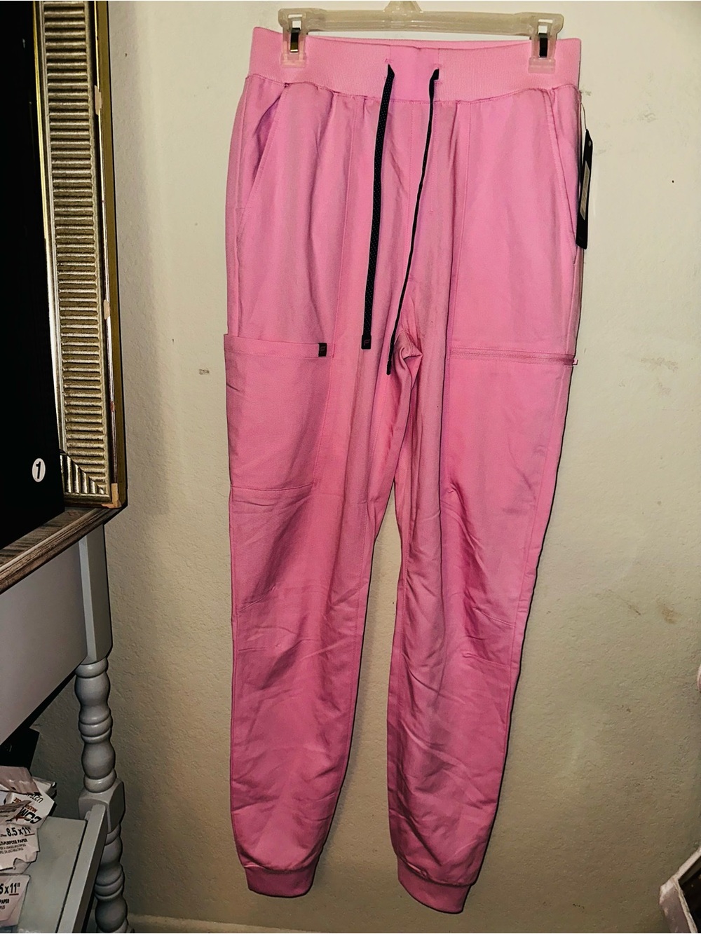 Fabletics bubblegum pink scrub jogger pants size small tall